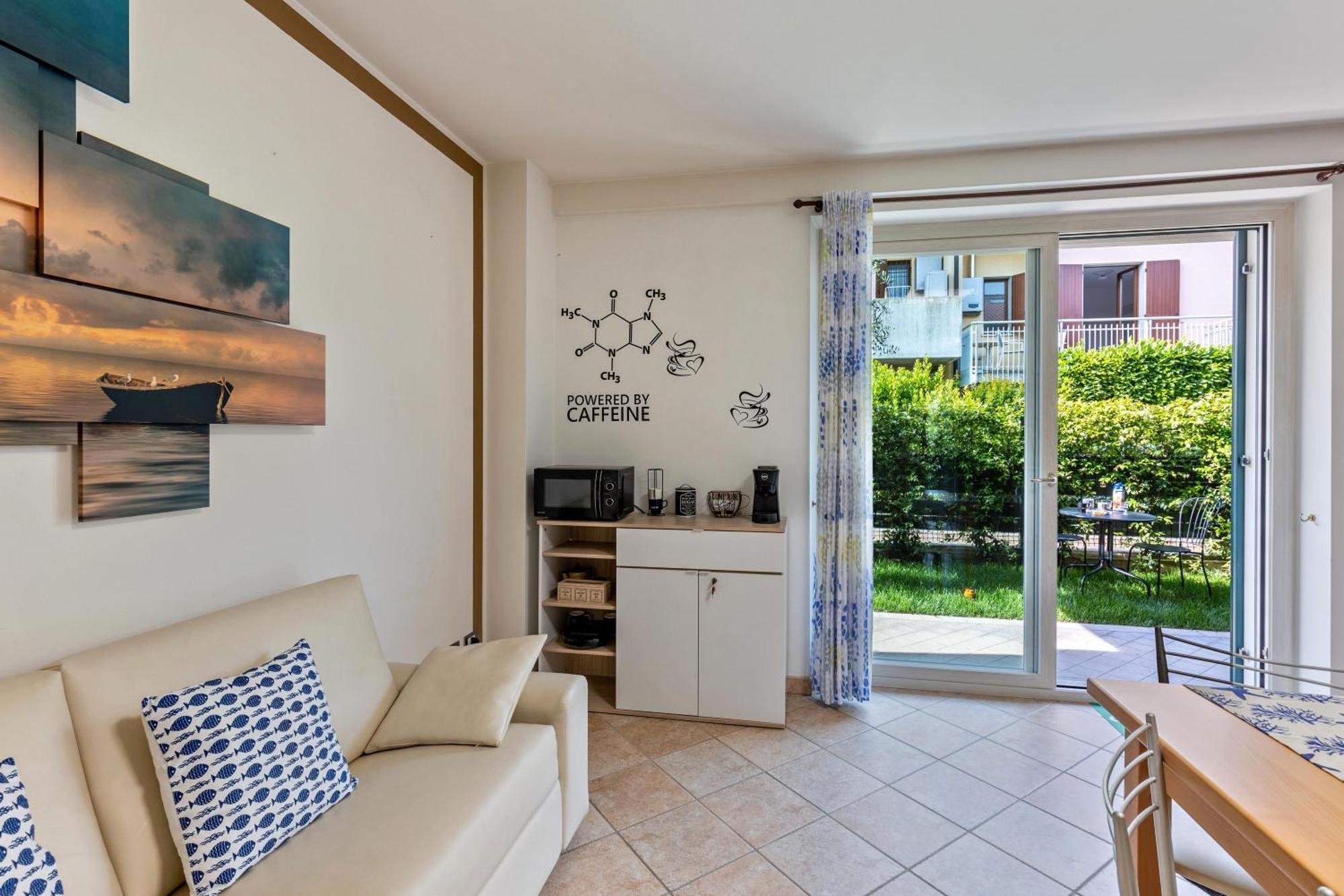 Bluemoon -Luminoso Apt Con Piscina Lazise Exterior photo