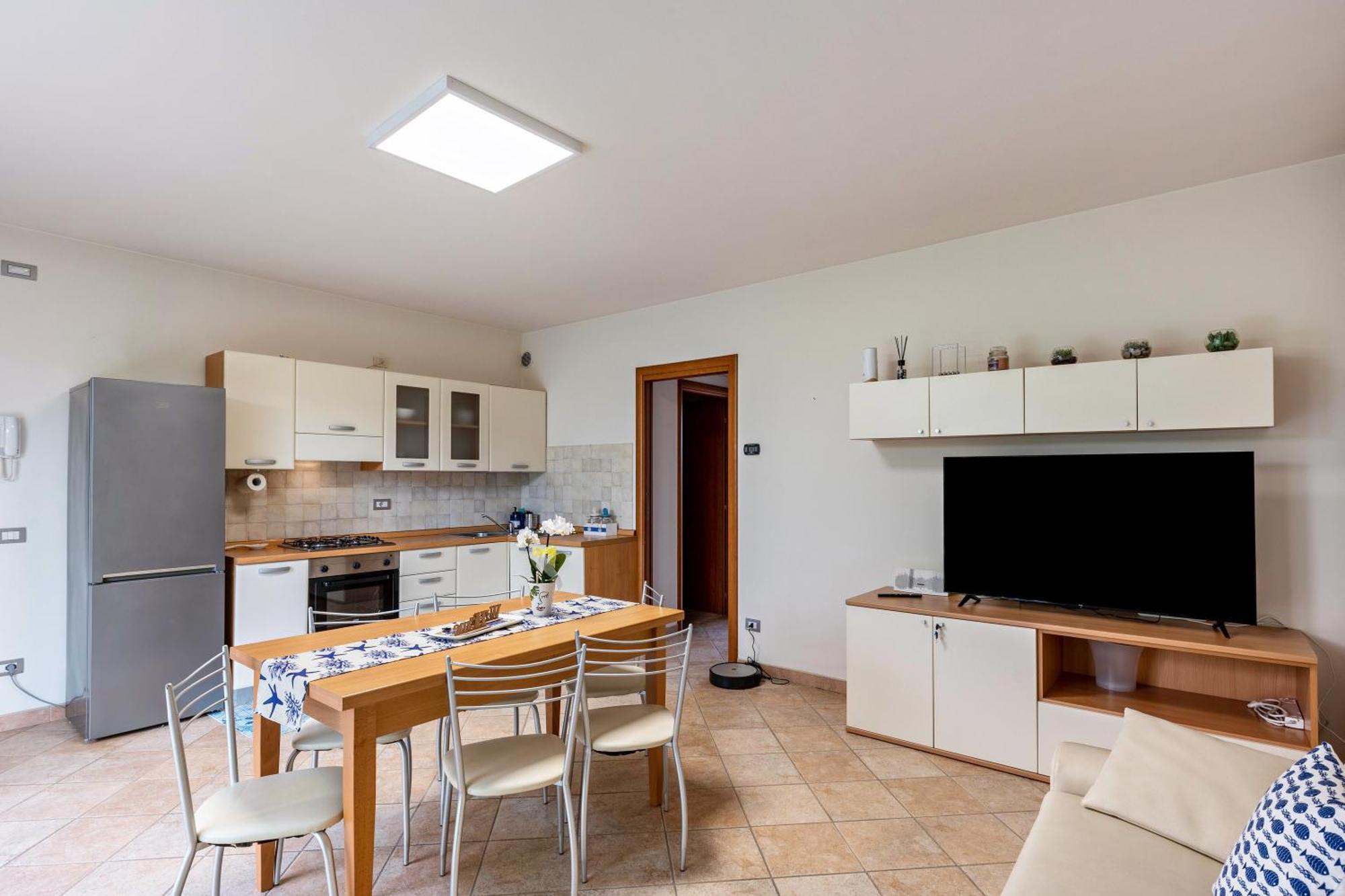 Bluemoon -Luminoso Apt Con Piscina Lazise Exterior photo